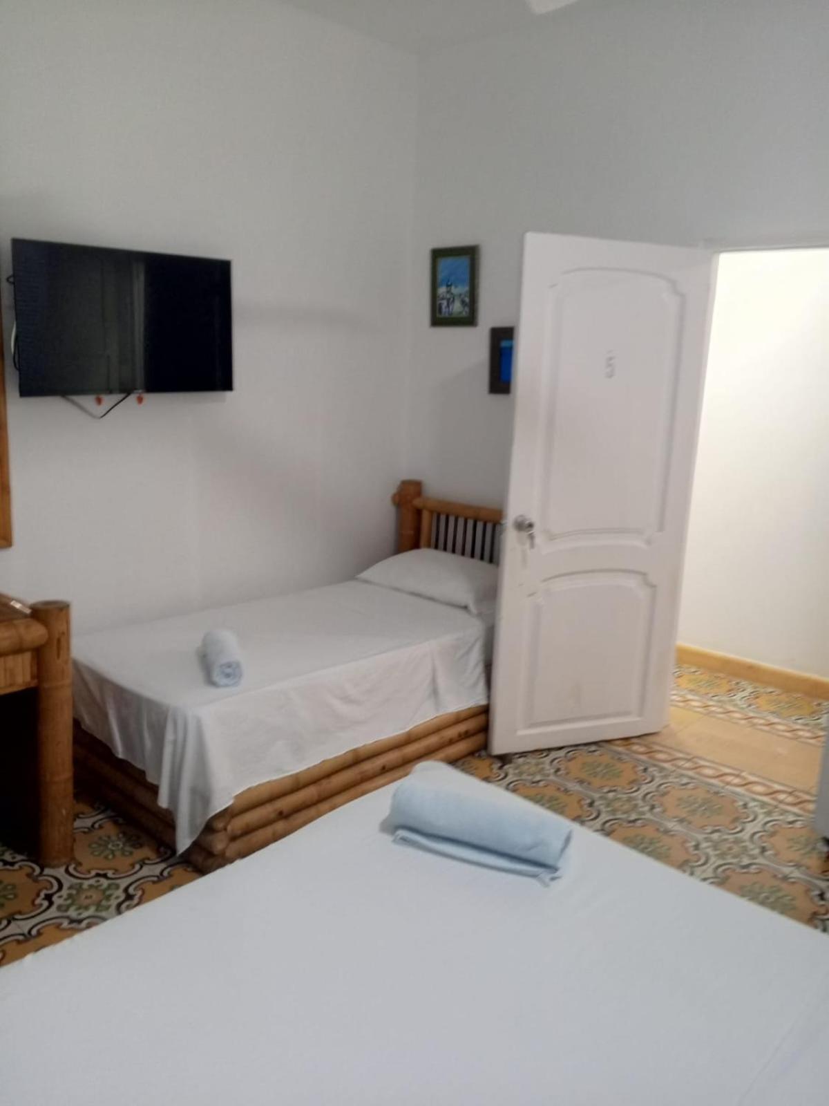 Guest house Independientes Con Bano Privado #5